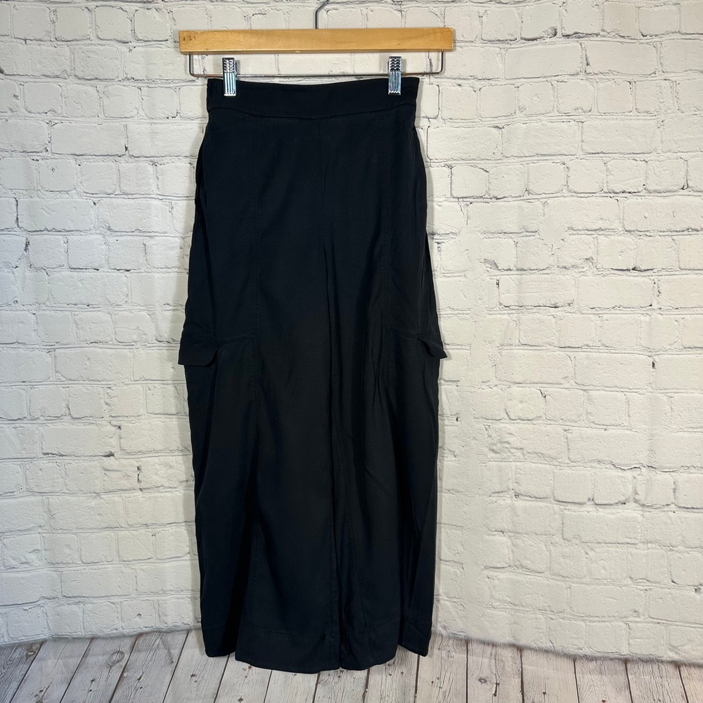 Lululemon Metropolis Maven High Rise Black Cupro Cargo Pants 2 LW6BCLS